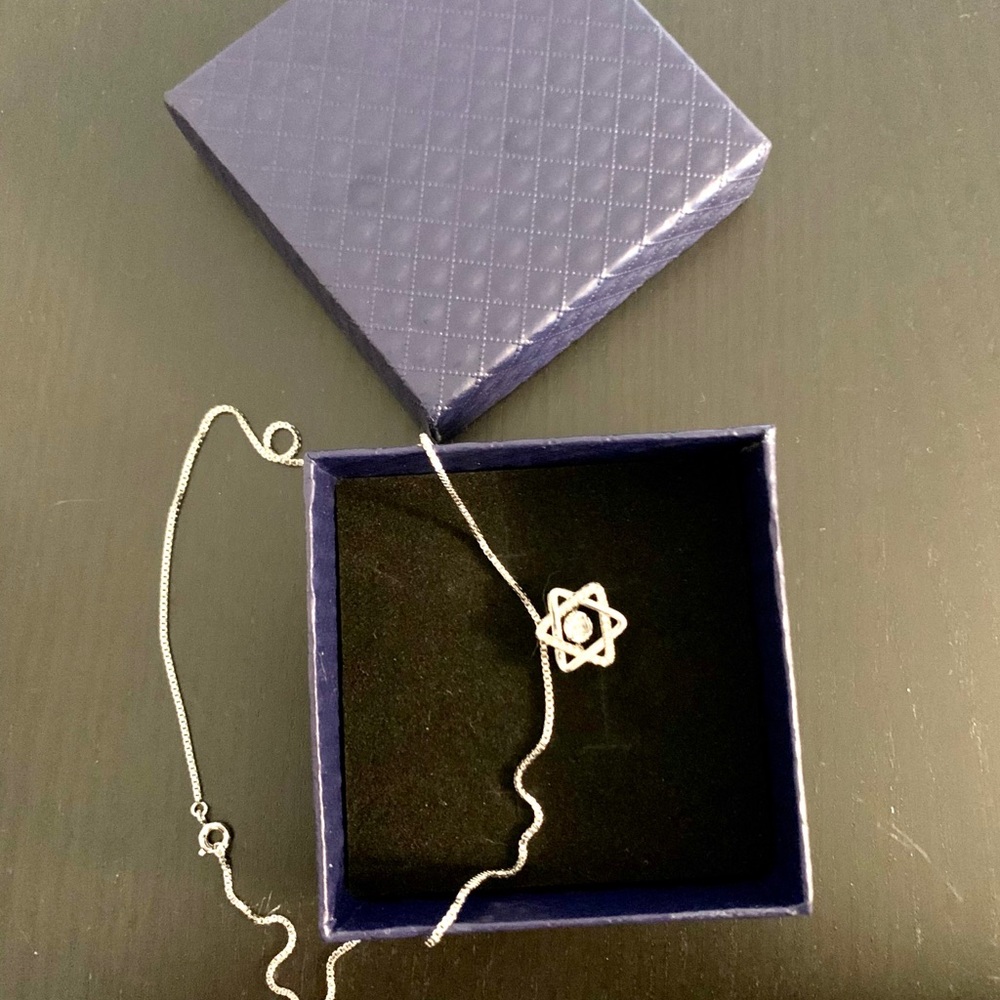 Star of David Necklace - Picture 3 of 4